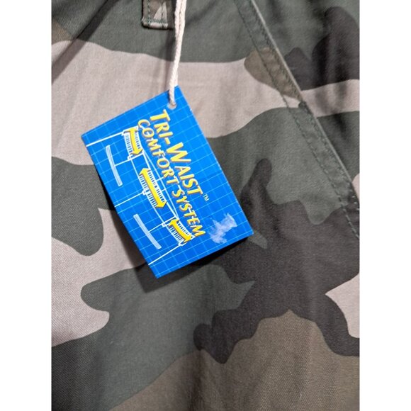 Camouflage Cargo Pants Mens Size 36 NWT By Tri-Waist Comfort System - Picture 13 of 16